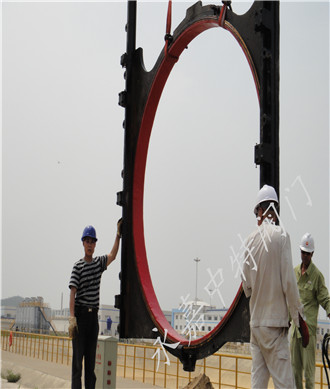  DN3000铸铁镶铜圆闸门应用现场 